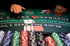 kediritito platform interface showing sportsbook, live casino, and slots categories on mobile